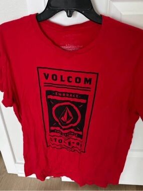 Volcom Red Short-Sleeve Graphic Tee with Black Print - Mens